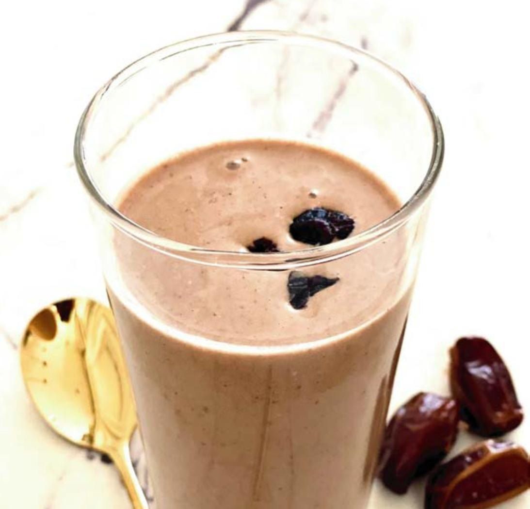 Chocolate & Almond Milkshake (No Added Sugar!)